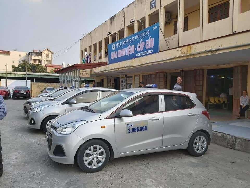 Hệ thống taxi Rồng Vàng