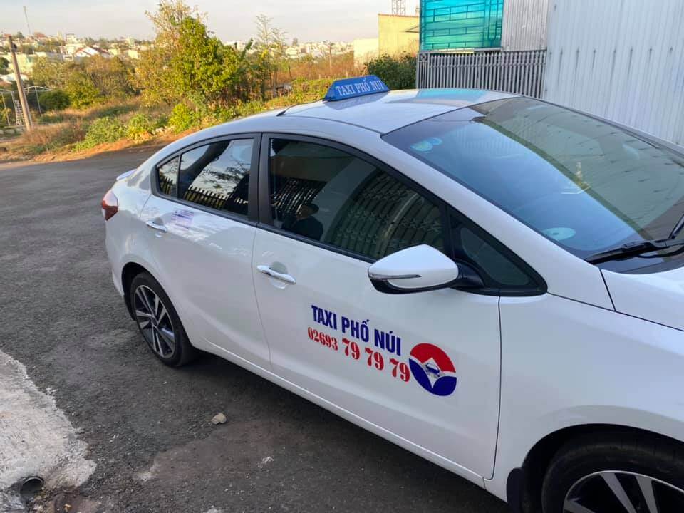 Taxi Phố Núi