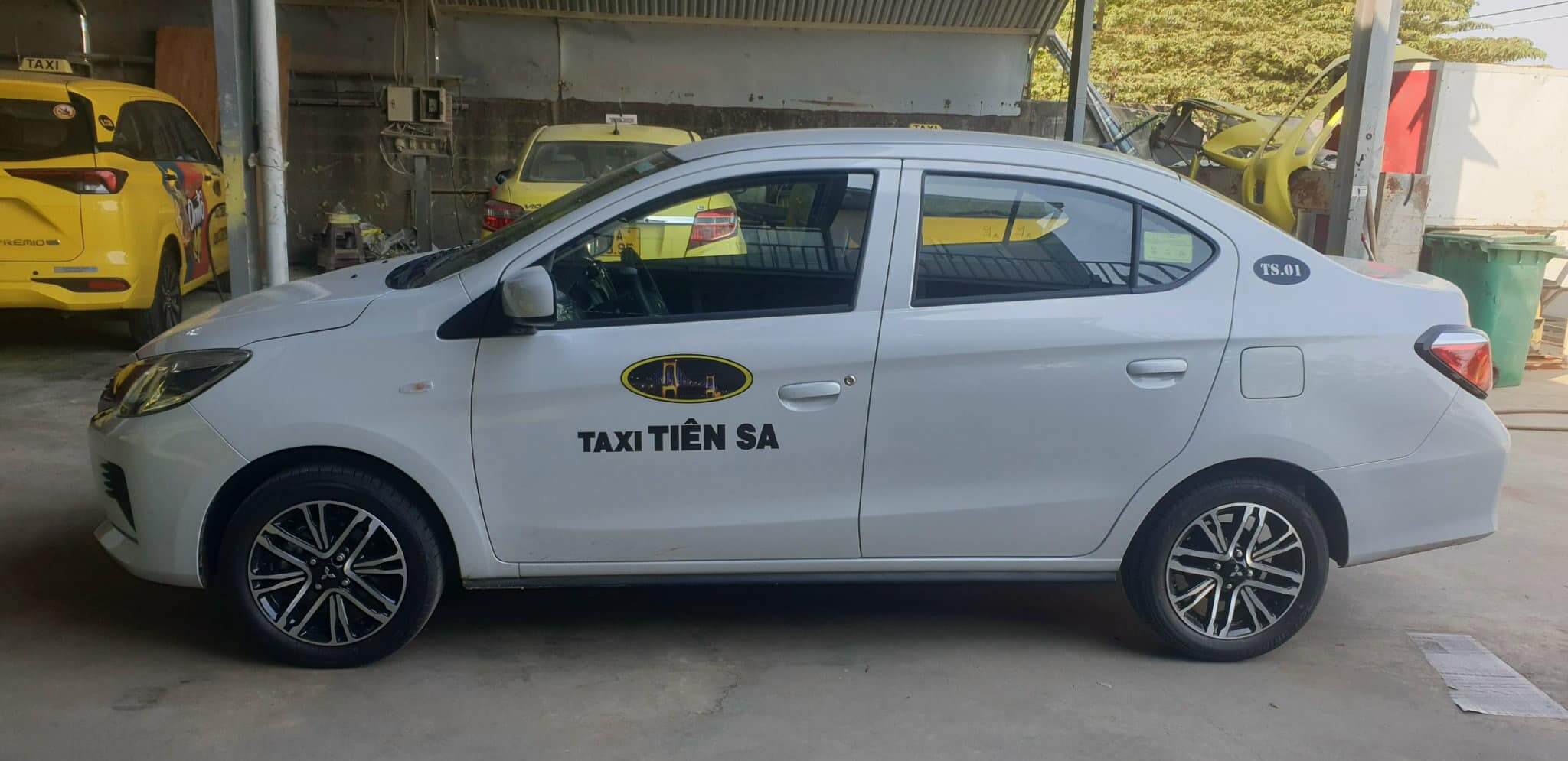 Xe taxi Tiên Sa