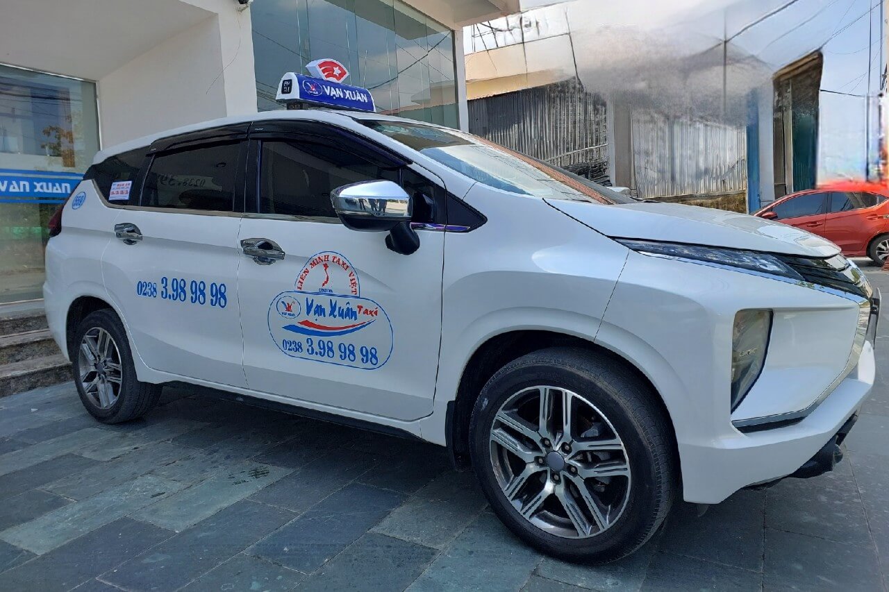 Xe taxi Vạn Xuân