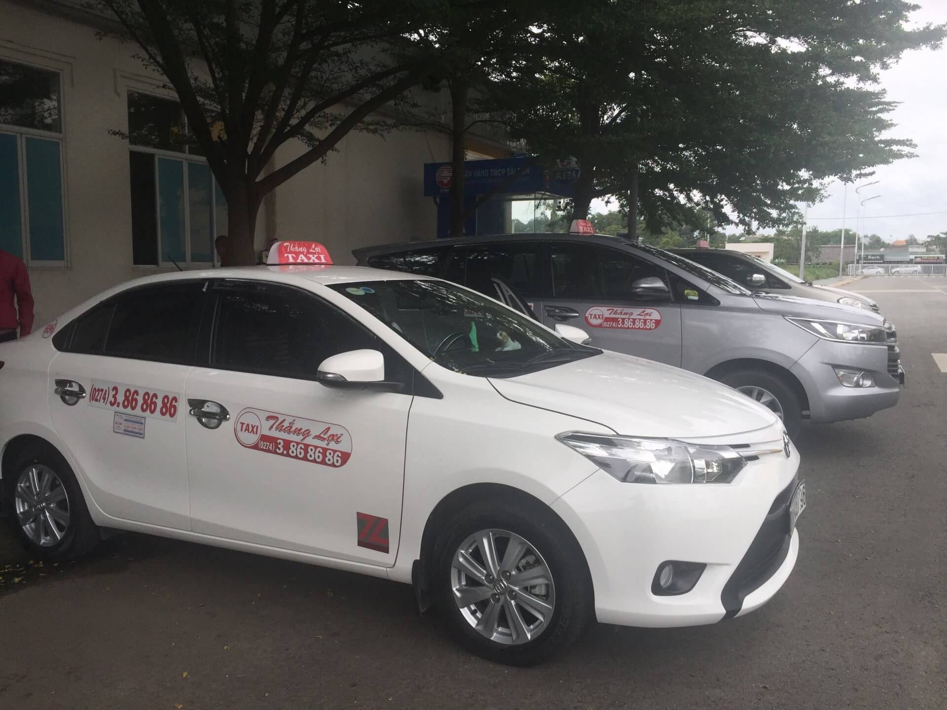 Xe taxi Thắng Lợi