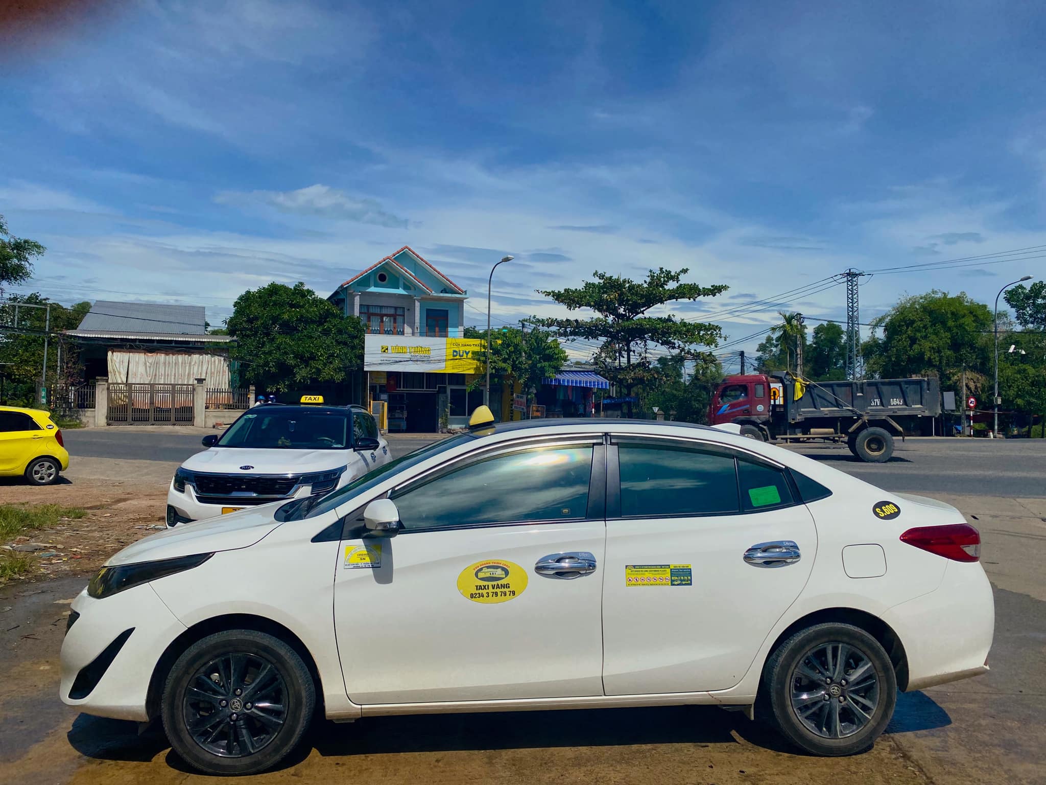 Hệ thống xe taxi Vàng Huế