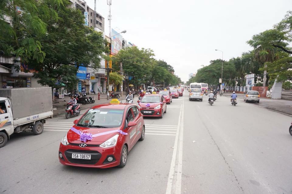 Taxi Hoa Phượng đồng hành cùng khách trên mọi hành trình