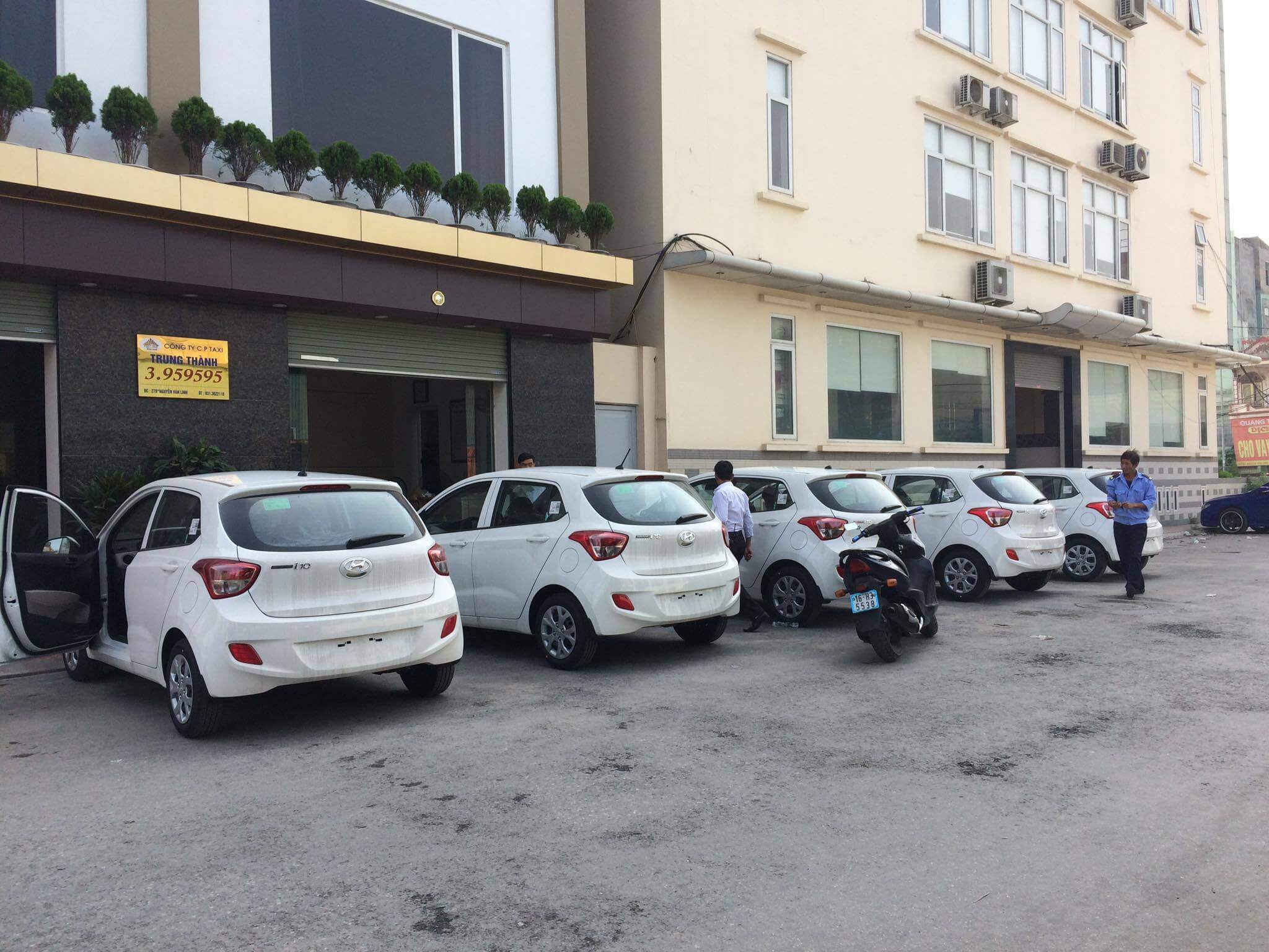 Cung cấp nhiều dịch vụ di chuyển bằng xe taxi