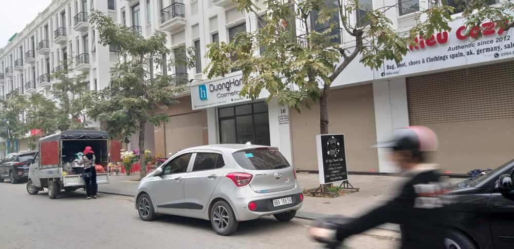 Liên hệ đặt xe nhanh chóng qua số hotline