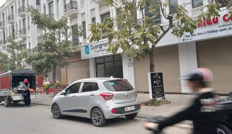 Liên hệ đặt xe nhanh chóng qua số hotline